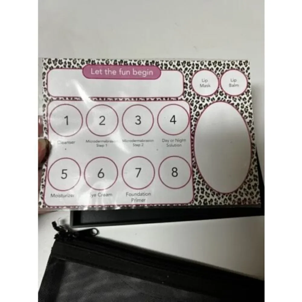 New‎ Mary Kay Black Foldable Travel Mirror Stand Zippered Bag Consultant